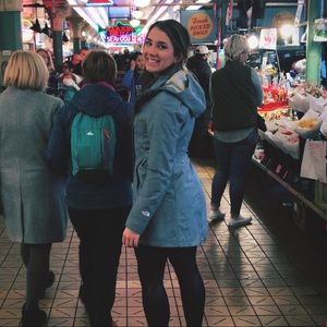 Meet your Posher, Elizabeth